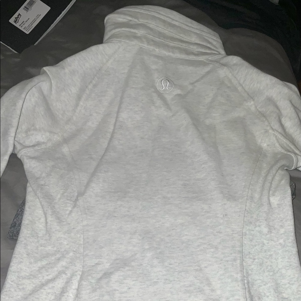 Lululemon Sweater - Picture 4 of 4